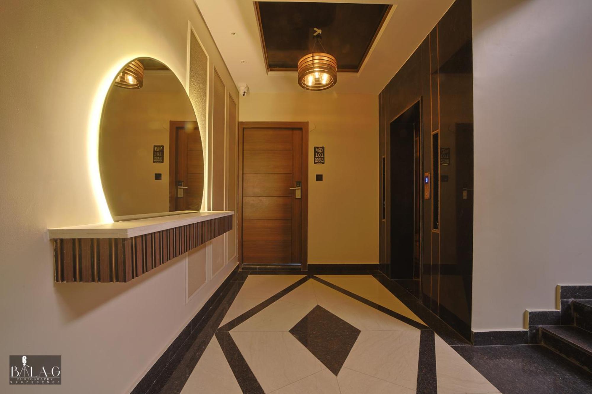 Hotel Golden Peacock ハリドワール エクステリア 写真